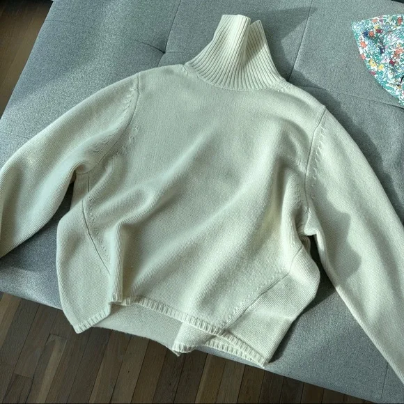 Toteme brand new white wool cashmere sweater - Picture 9 of 12